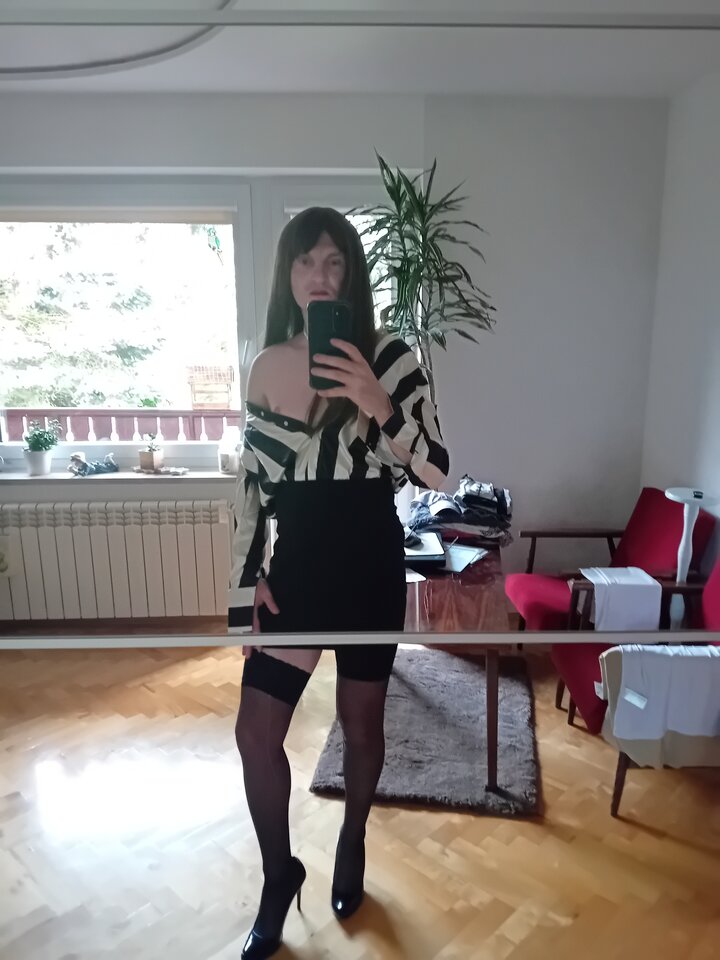 1000031464.jpg - sylviacrossdress