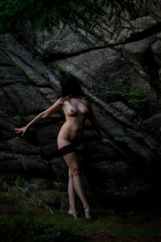 Otulona mrokiem 🖤 - Spragnionaoksytocyny