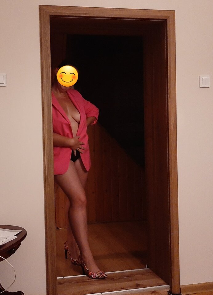 Messenger_creation_c49a9bd3-1b43-4d4a-96b2-0db7b67ea629.jpeg - KariRad