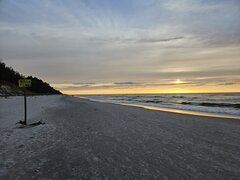 Zachód słońca na plaży