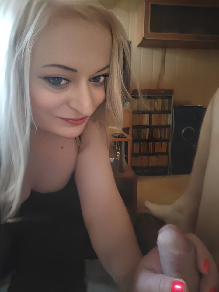 1000025611.jpg - LonaXXX