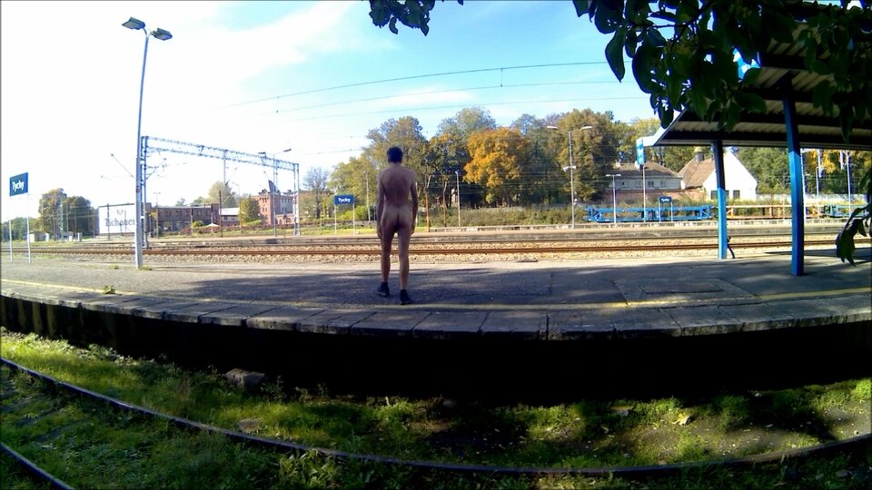 Tychy dworzec.mp4_snapshot_00.11.858.jpg - Krzysztof_cfnm