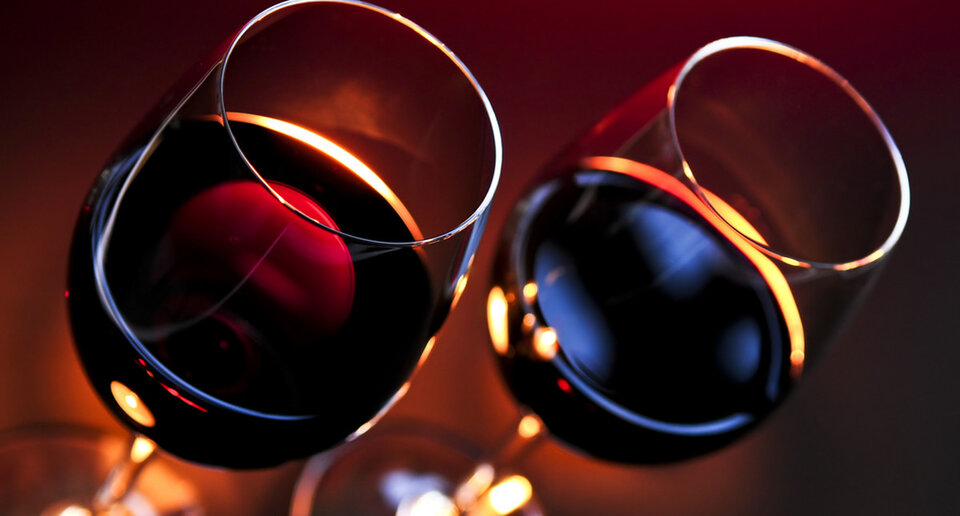 A może wino? - J_Sully