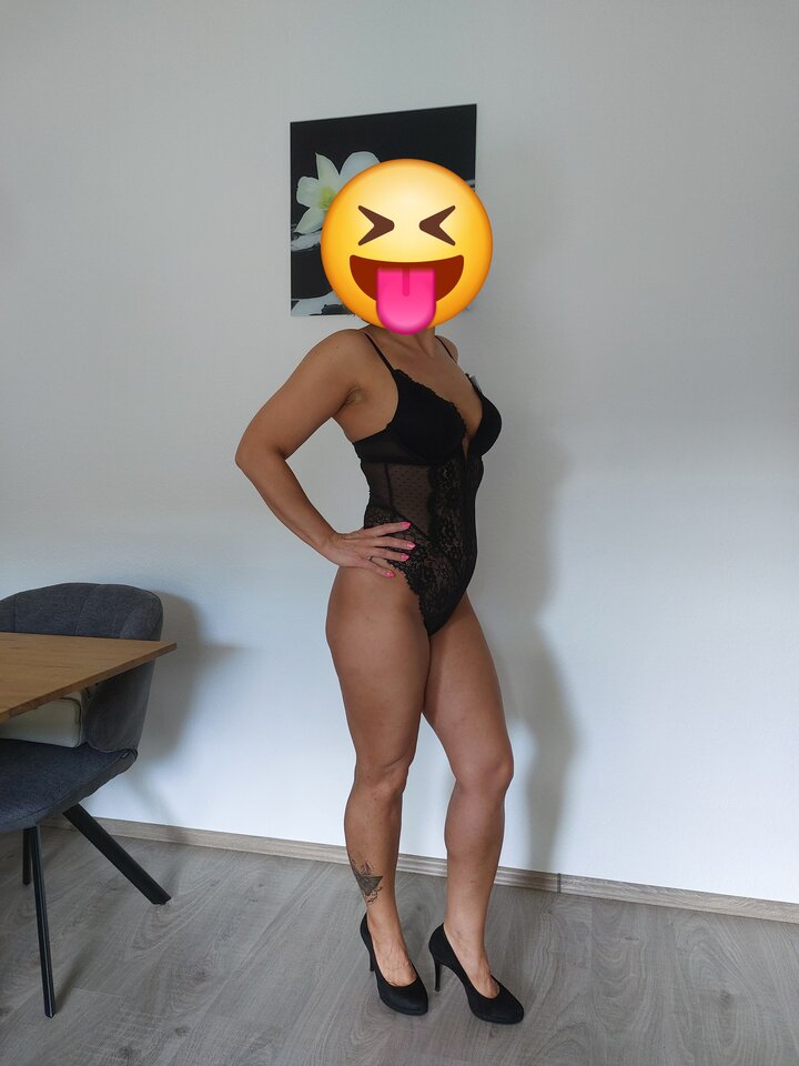 1000032526.jpg - rroobert11