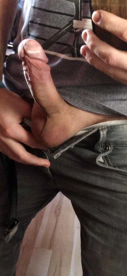 EEB1F3CA-D8E8-49C6-BB42-85709EA9ED1E.jpeg - Esen1