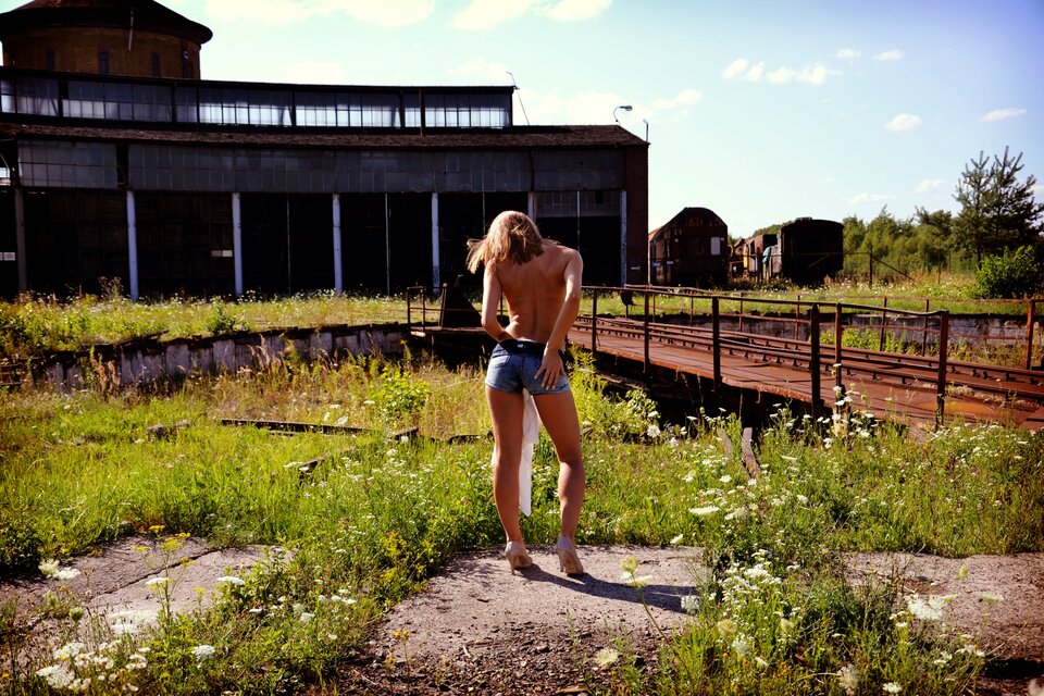 Stara zajezdnia kolejowa - madly_in_love