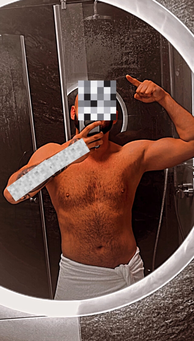 Nieskromny93