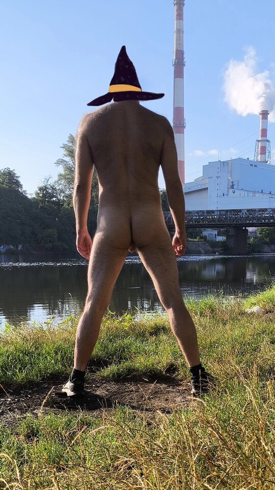 Komin elektrociepłowni.jfif - KolekcjonerMajtek