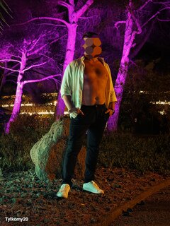 Mój Pancio po nocnych, kolorowych zabawach 😉😈