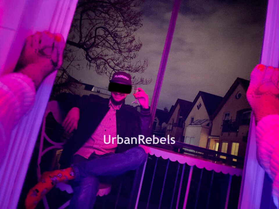 Enjoying view - UrbanRebels