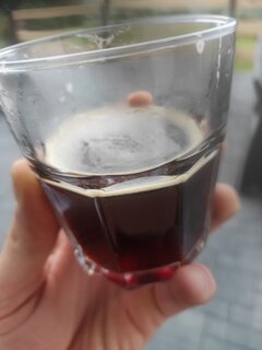 Kawuuuunia musi być..