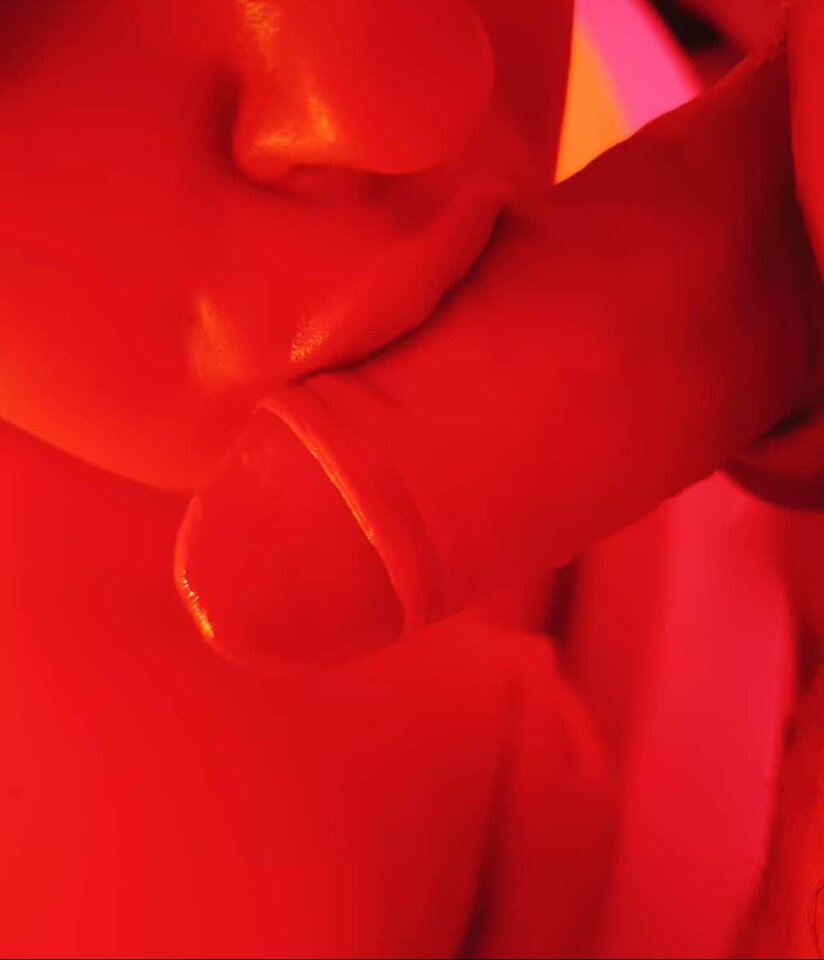 1000030025.jpg - CoupleLookingFunFor3