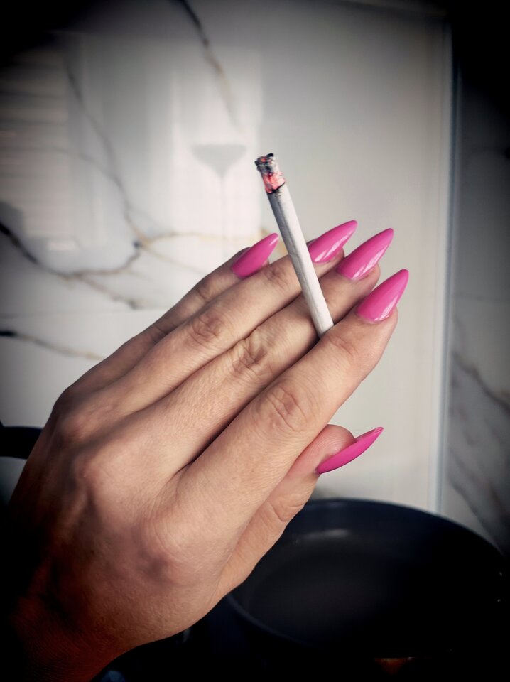 Pink nails - SuniaaMartunia