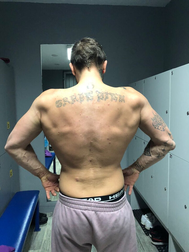 Plecy same się nie zrobią  - T3chn0bo4