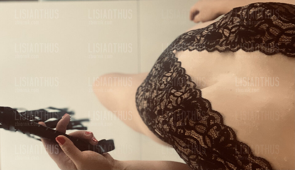 Komu oddać do rąk?  - Lisianthus