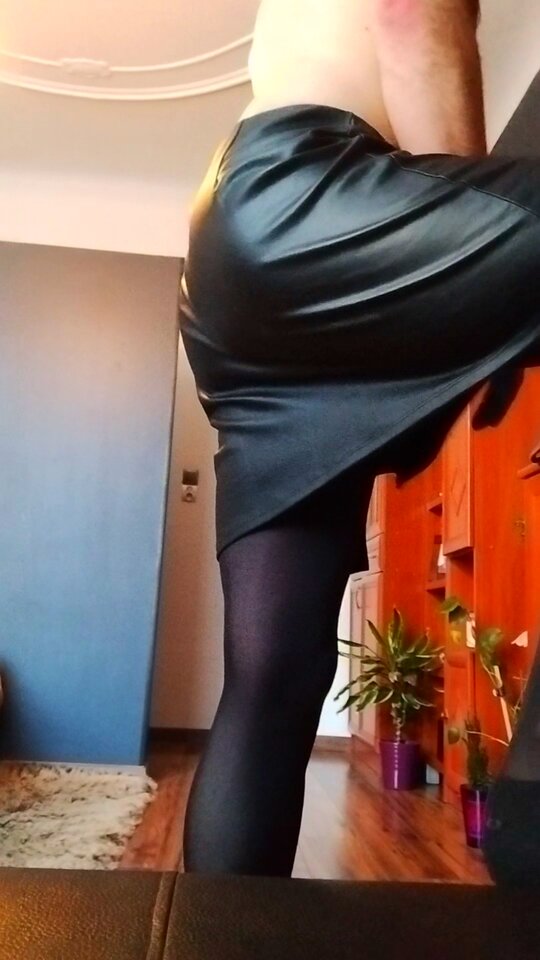 VID20240225072422.mp4_snapshot_00.55_[2024.03.03_07.18.39].jpg - Surrender44