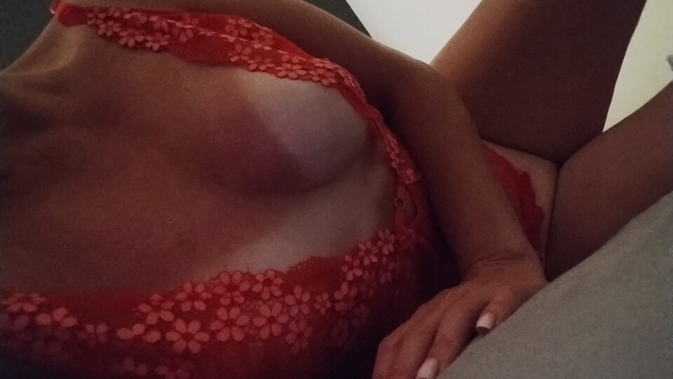 IMG_20240817_224915375_PORTRAIT.jpg - FajniMiM