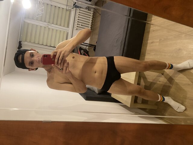 EscortBoy