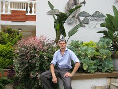 y_90850ae4.jpg