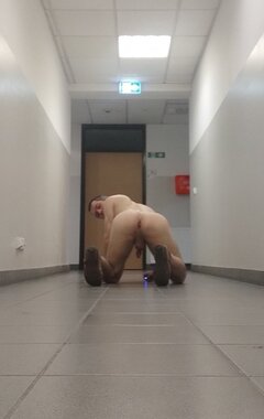 ZAPAKUJE MNIE KTOŚ DZIŚ W DUPE?