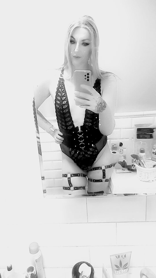 Snapchat-1597254279 (1).jpg - KarolinaShemale29