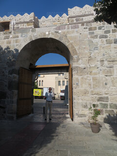 Kos - brama między starą a nową Agorą (2).JPG