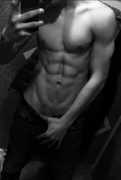 Screenshot_20240826_224352_Samsung Internet.jpg