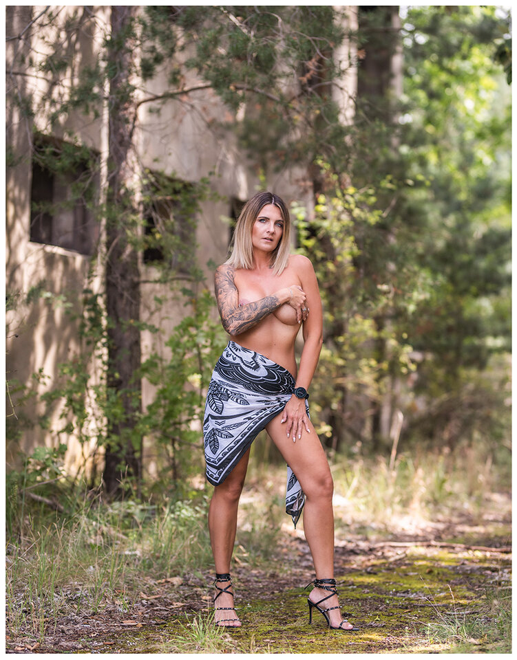 142m.jpg - metalcfcouple