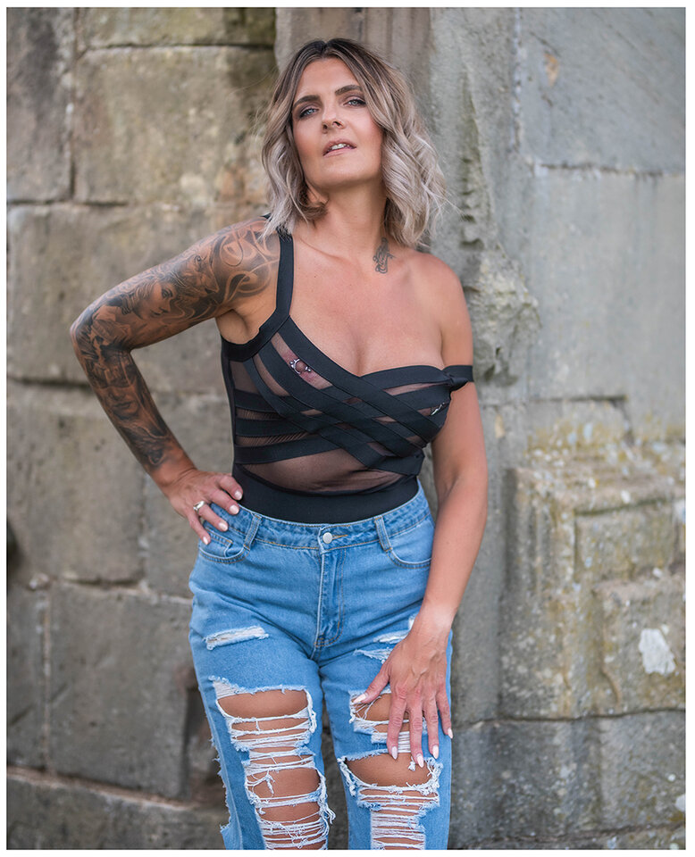 197m.jpg - metalcfcouple