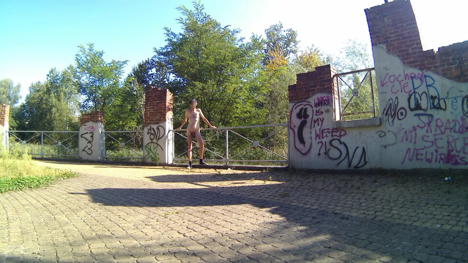 BYTOM - park mickiewicza 20240905_0952.mp4_snapshot_00.22.769.jp - Krzysztof_cfnm