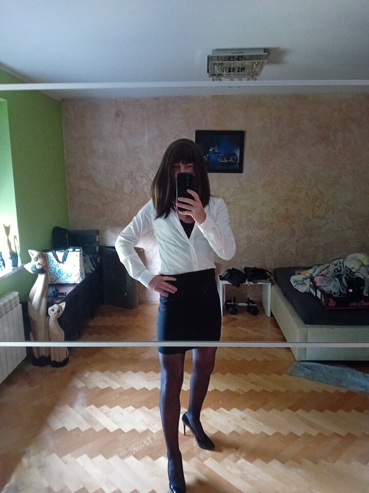 1000041824.jpg - sylviacrossdress