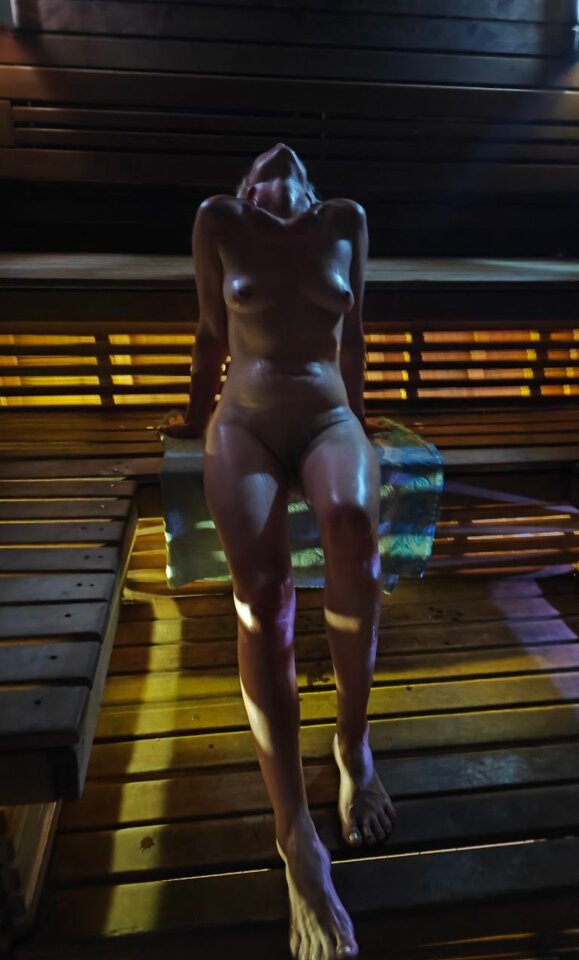 Saunowanie rąk nie brudzi :) - para80_85_2024