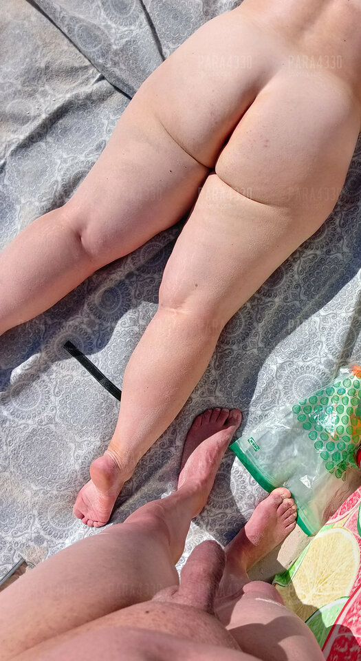 Pogoda dopisała, było dużo naturystów  ten weekend w Debkach - para4330