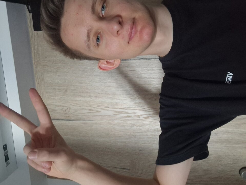 1000010435.jpg - Student233