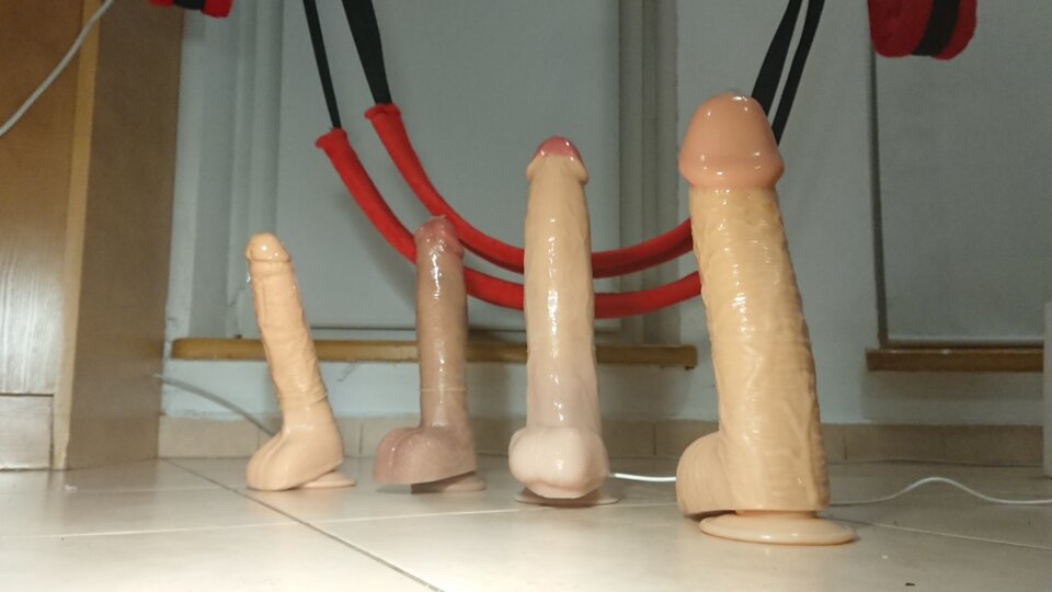 Wspaniała zabawka - pluszowa huśtawka! - Dildomir