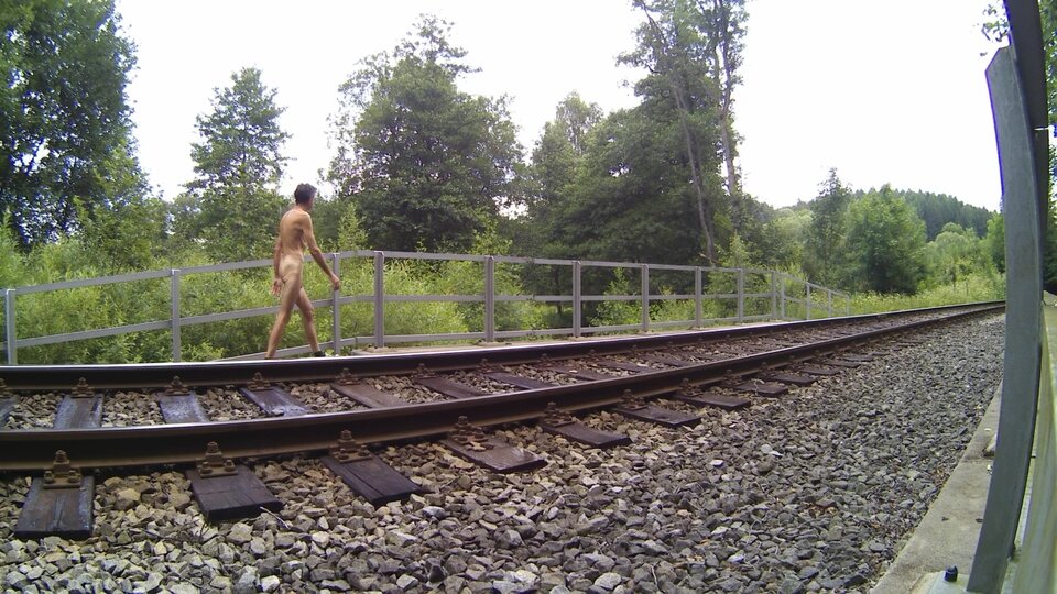 _015230A.mp4_snapshot_01.06.595.jpg - Krzysztof_cfnm