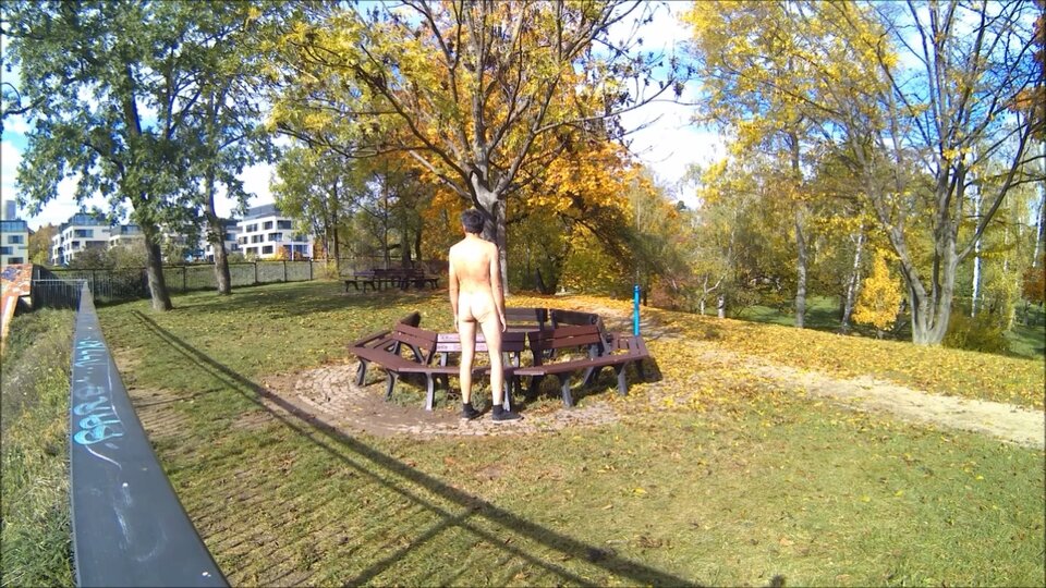 PRAGA 1.mp4_snapshot_00.41.581.jpg - Krzysztof_cfnm