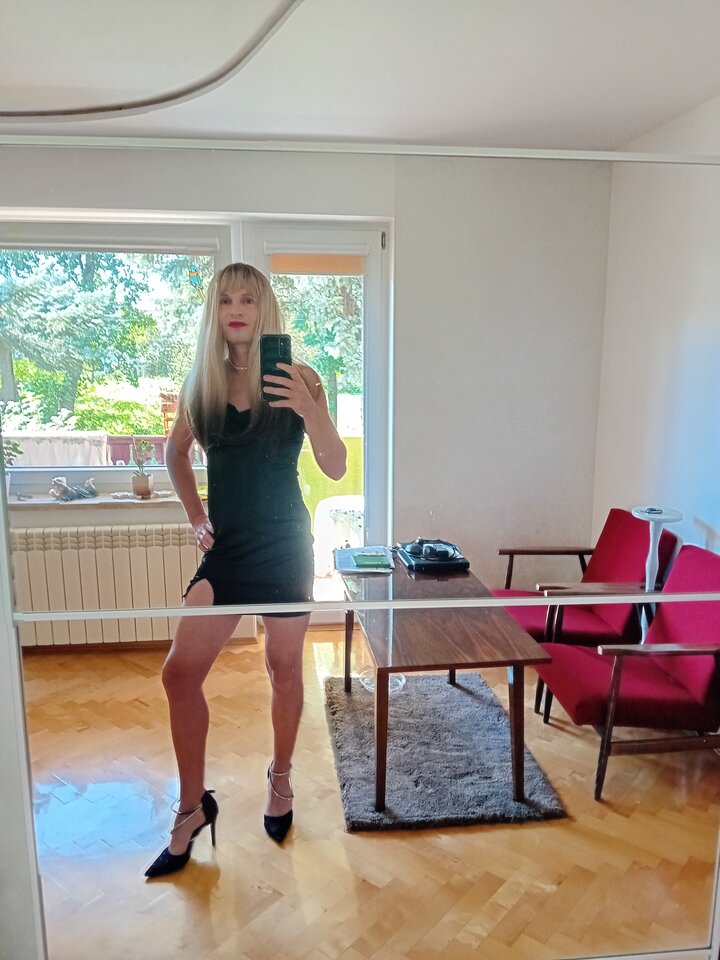 1000045034.jpg - sylviacrossdress