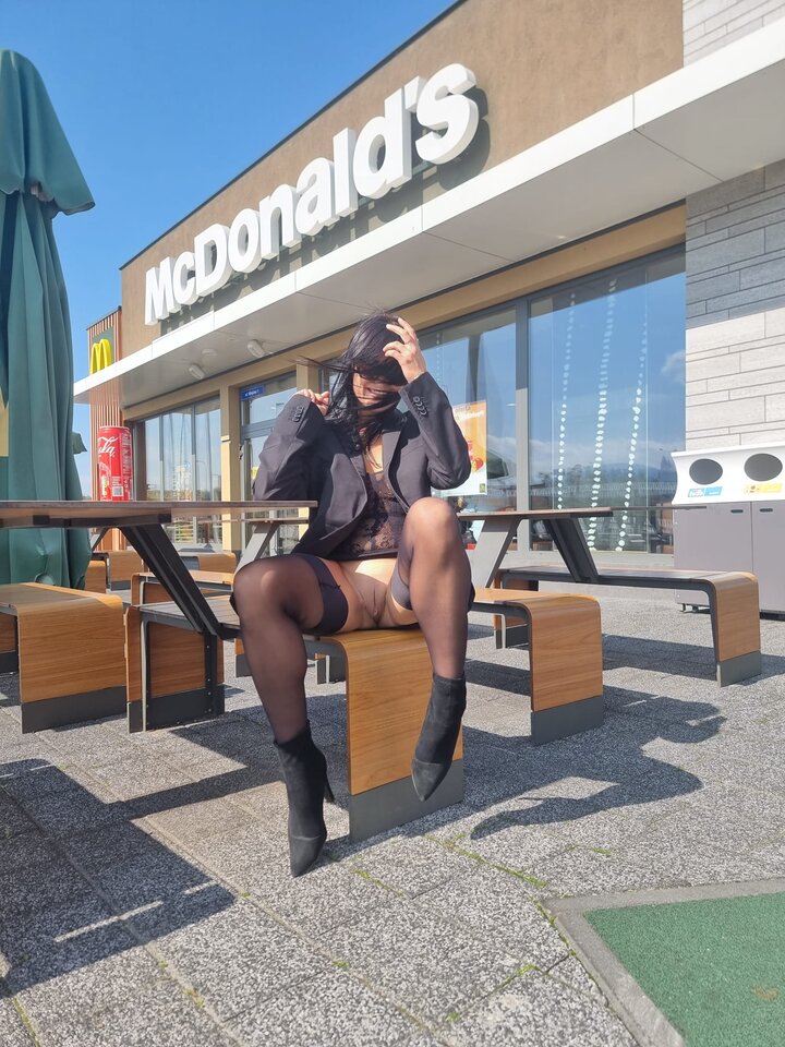 McPussy - LittleSweetie