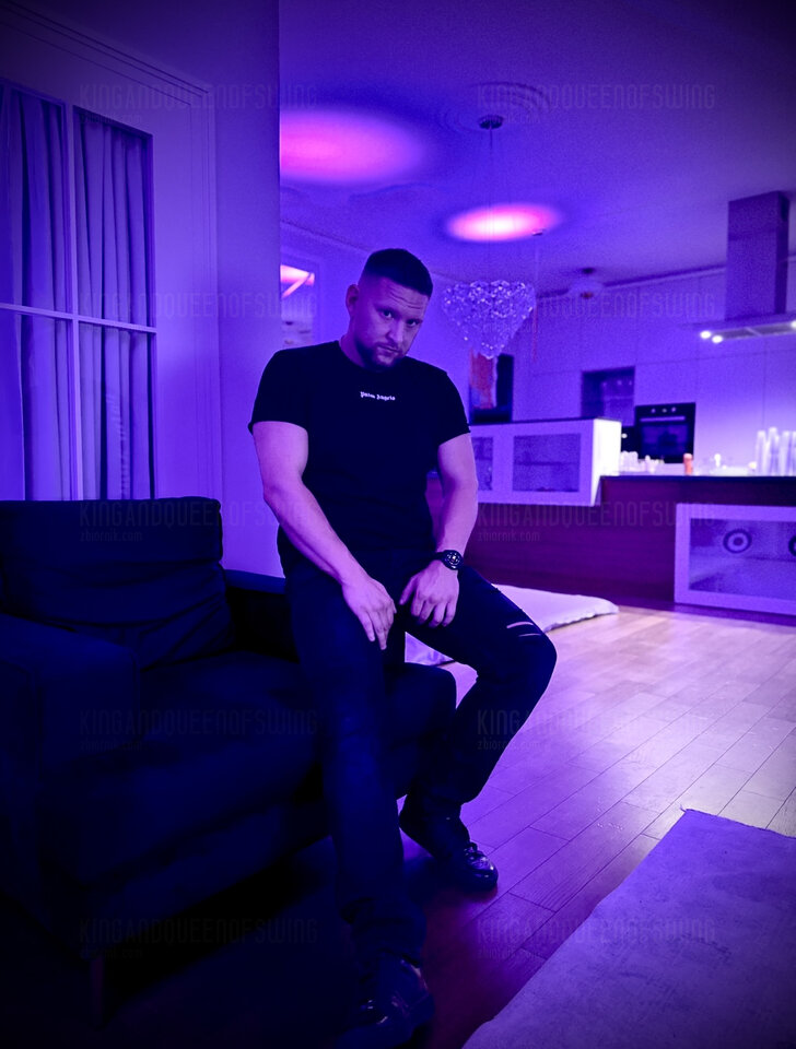 King - KingAndQueenOfSwing