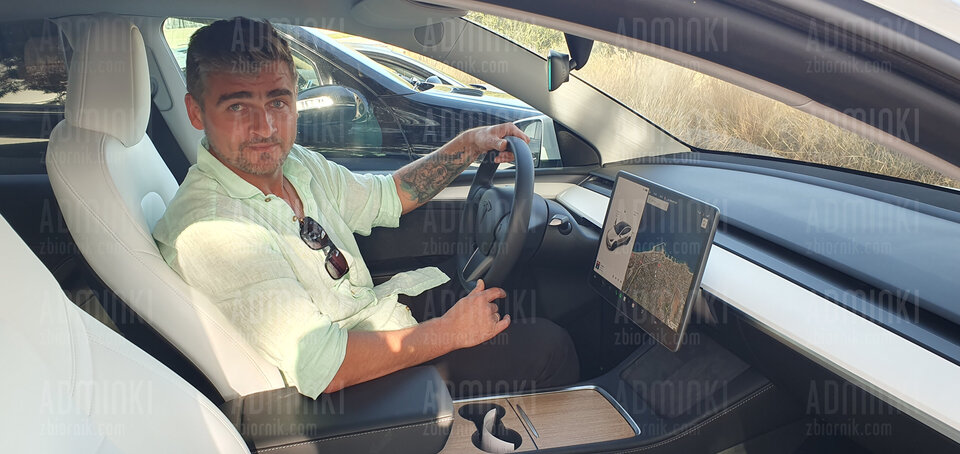 Przymiarka do Tesli❤️❤️❤️🇵🇹🇵🇹🇪🇸 - Adminki