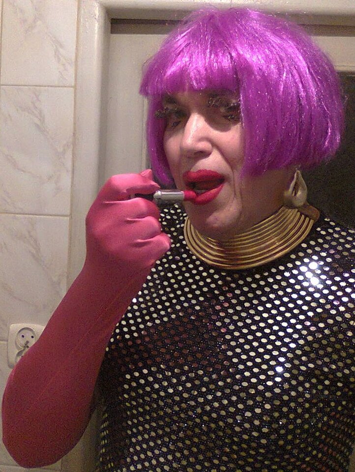 Kocham być kobietą-trans.dla konkretnego Pana - szmineczkatrans