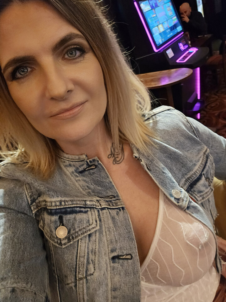 20241108_214205.jpg - metalcfcouple