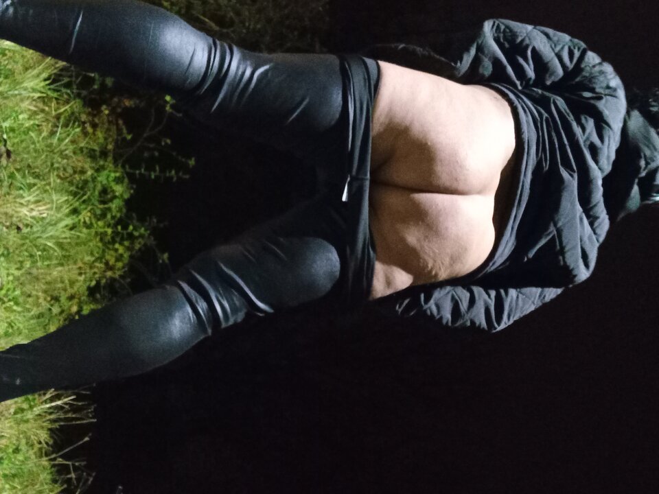 1000056743.jpg - lickemydick