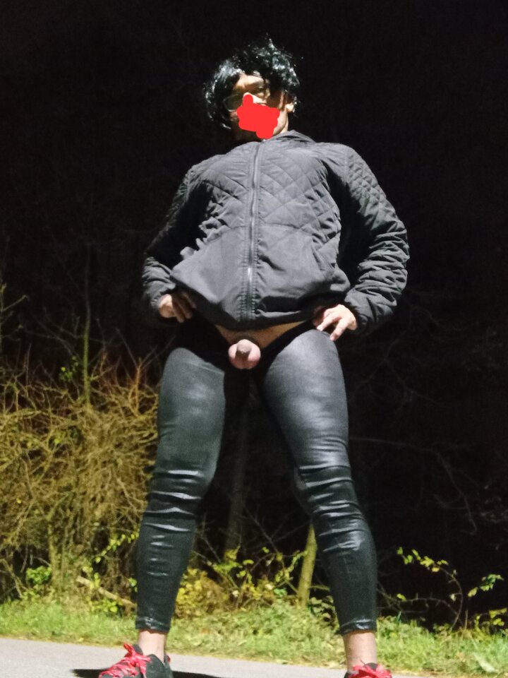 1000056777.jpg - lickemydick