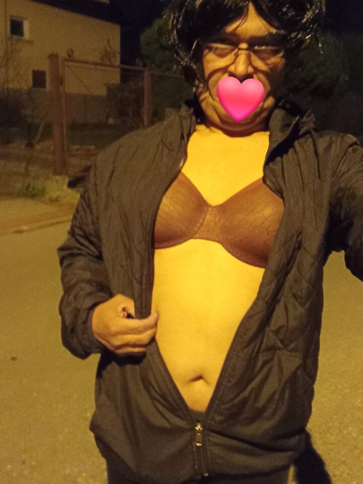 1000057012.jpg - lickemydick