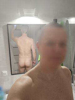 Dla odmiany od tyłu, podoba się?